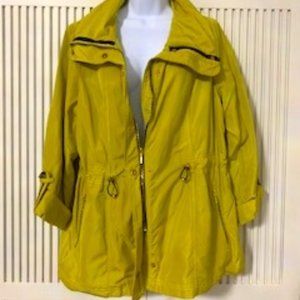 Lightweight stylish coat, utility style.